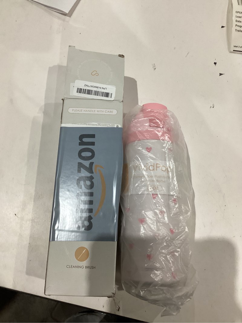 Condition photo showing Good Condition for Heart Insulated Stainless Steel Water Bottle with Straw for Sports and Travel, 32oz, Gifts for Women Girls Friends Teens Birthday Christmas Heart 2