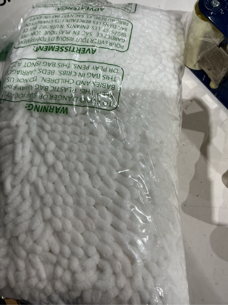 Condition photo showing Good Condition for olanly toilet rugs u-shaped 24x24, extra soft absorbent chenille contour bathroom rugs for toilet, dry quickly, machine washable, non-slip bath mat, white 24" x 24" contour rug white