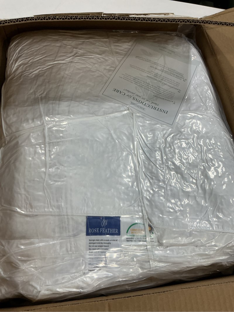 Condition photo showing New/Like New for Goose Down Feather Mattress Topper,Queen Down Mattress Protector Cover with Straps,Plush Soft Fluffy Baffled Pillowtop,Hypoallergenic Featherbed Cooling Pad All-Season Luxury(60x80 inch) White Queen