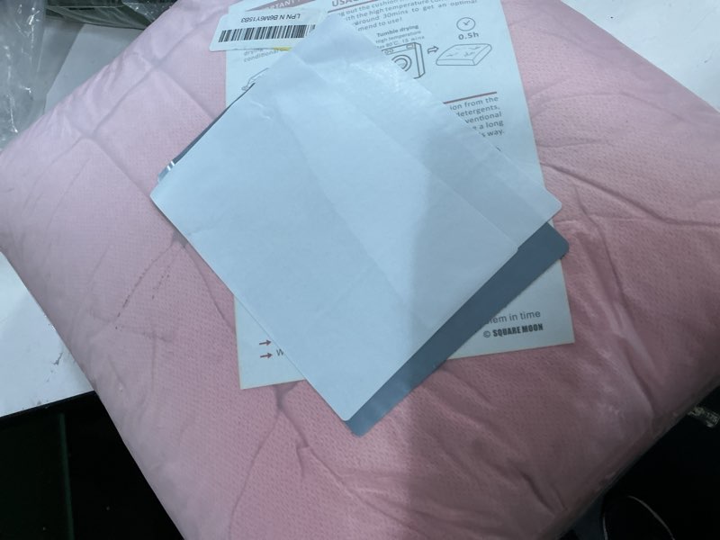 Condition photo showing New/Like New for square moon 4 pack seat cushion, comfort chair pads for indoor & outdoor dining & office chairs 16 inch × 16 inch × 4 pack pink
