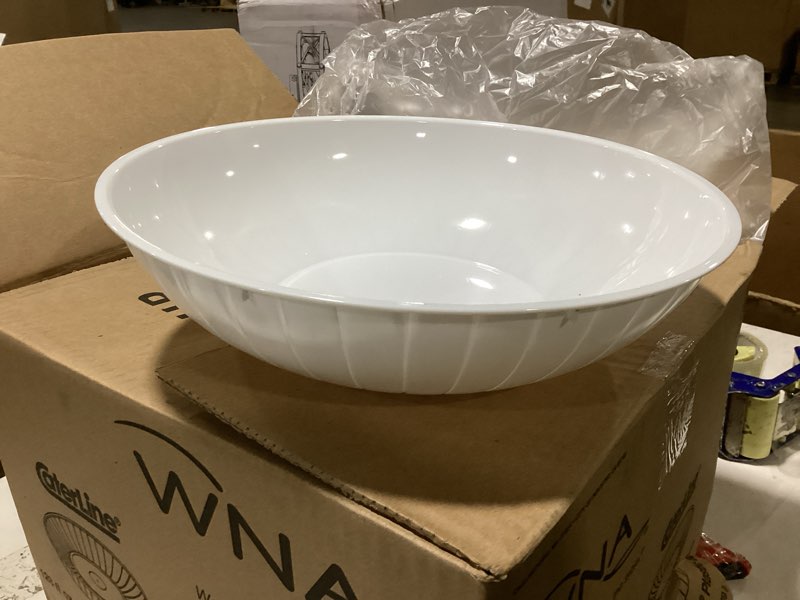 Condition photo showing Good Condition for caterline 128 fl oz plastic bowls 24ct white