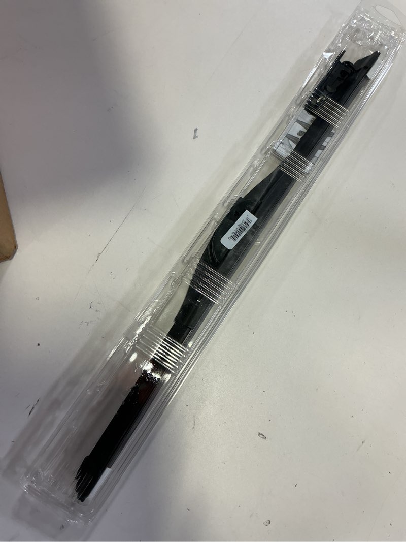 Condition photo showing Good Condition for trico silicone ceramic 19 inch automotive replacement windshield wiper blade, ceramic coated silicone super premium all weather beam blade (90-190), black
