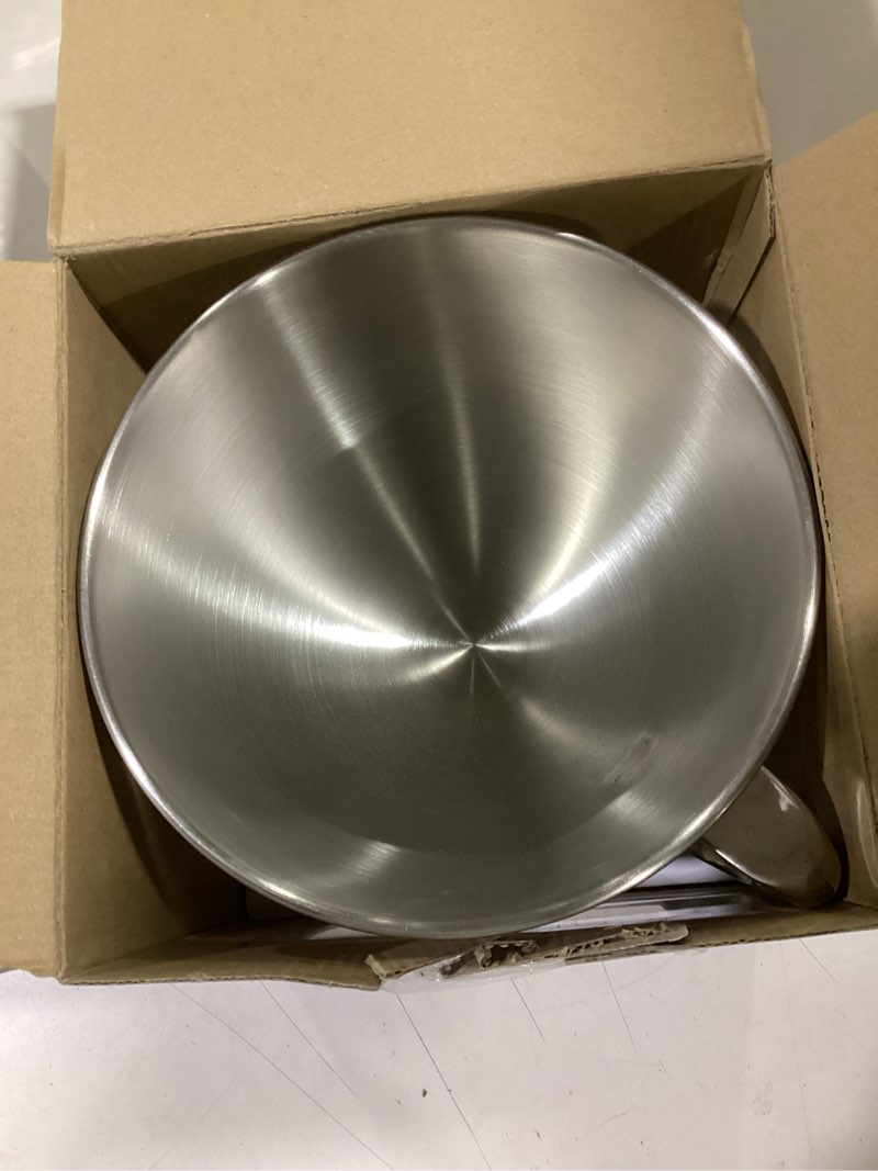 Condition photo showing Good Condition for 5 qt stainless steel mixer bowl compatible with kitchenaid tilt-head stand mixers 4.5-quart (4.3 l) and 5-quart (4.7 l) (stainless steel polished)