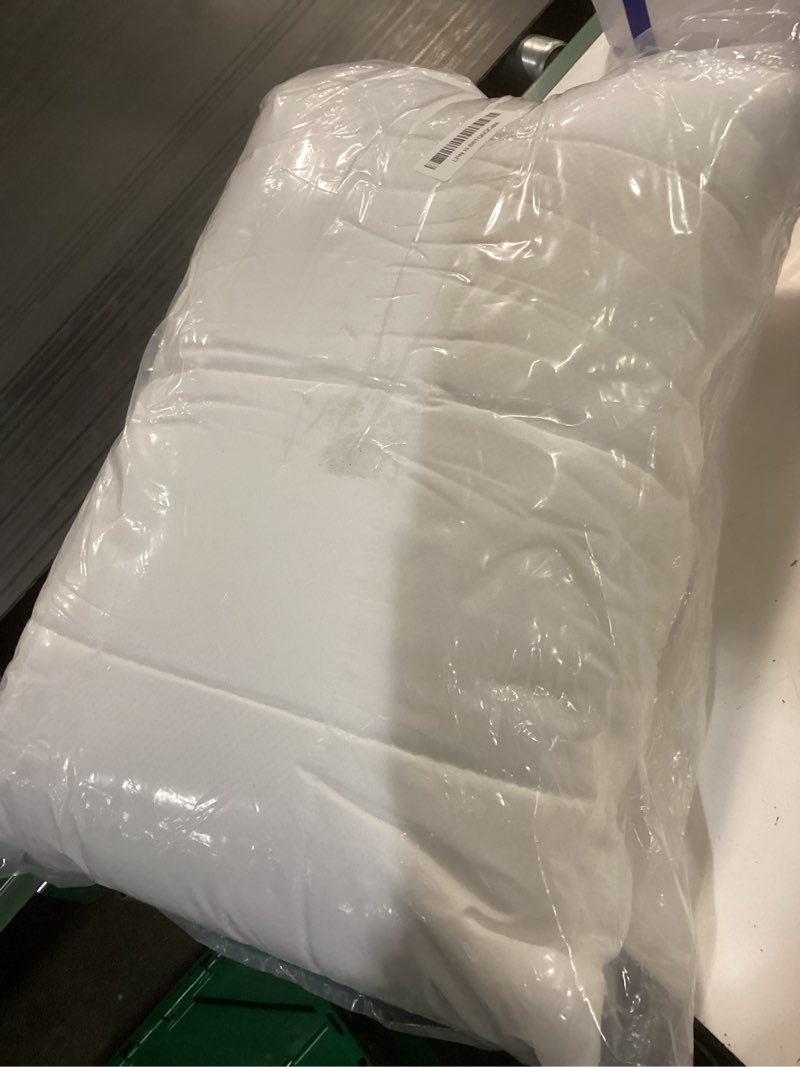 Condition photo showing New/Like New for nuzzle cooling adjustable pillow for side sleepers, luxury standard size bed pillow hotel collection - best adjust height soft firm pillow for back, stomach or side sleepers - home gifts