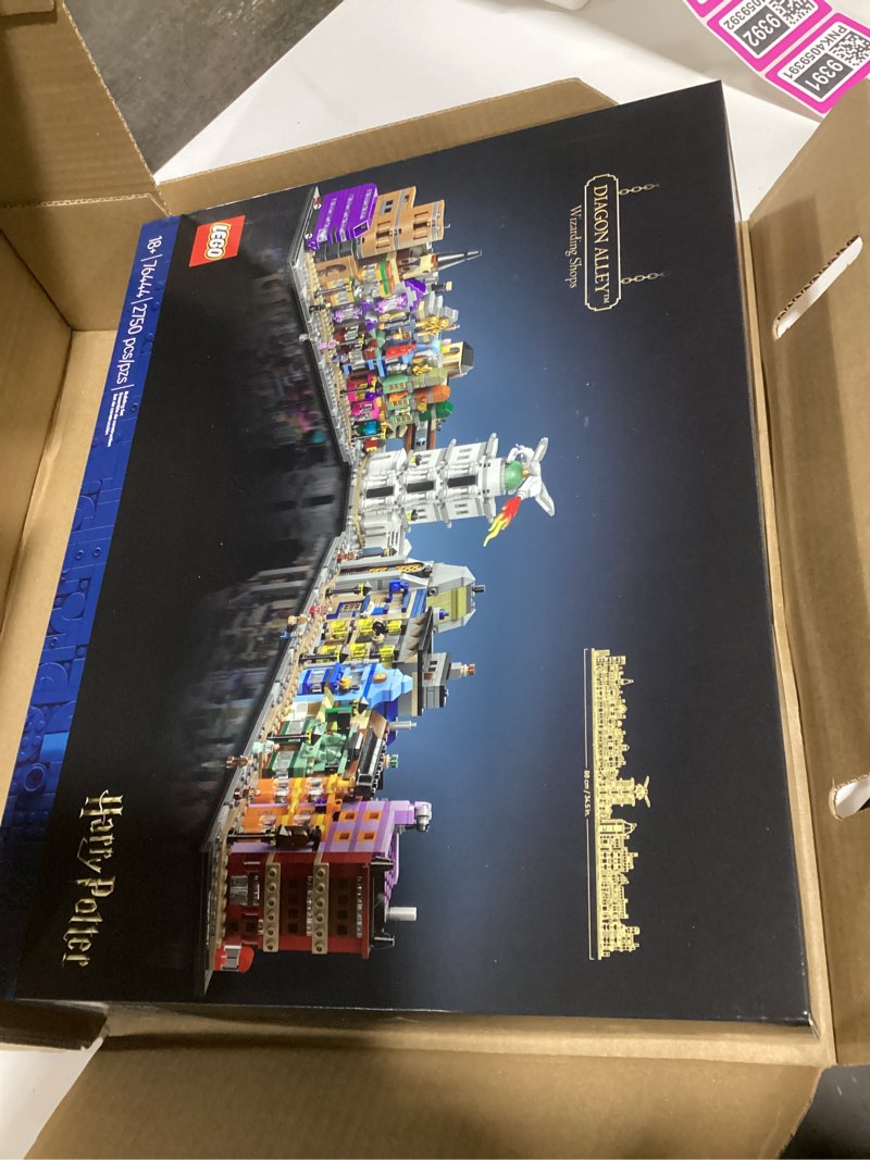 Condition photo showing Good Condition for LEGO Harry Potter Diagon Alley Wizarding Shops Building Set for Adults - Collectible Kit for Harry Potter Fans with 12 Microfigures - Gift for Christmas - 76444