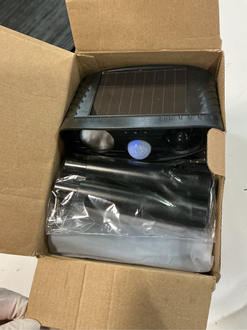 Condition photo showing Good Condition for 2026 4pack sonic fortress pro deer repellent outdoor solar ultrasonic animal repellent with motion sensor&flash light-ip65 waterproof cat repellent for raccoon,squirrel fortress pro-garden,yard(black)