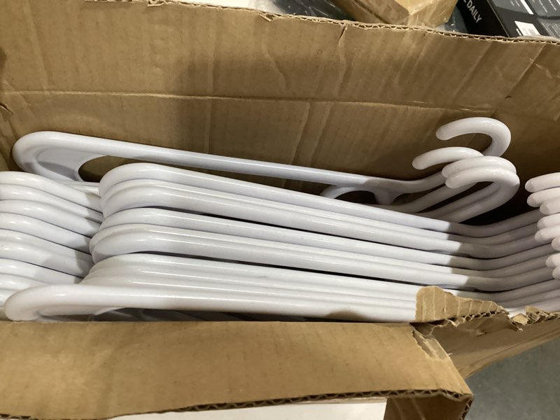 Condition photo showing Good Condition for house day premium heavy duty plastic hangers  - ultra thick white clothes hangers - 20 lb capacity - sturdy hangers for coats, jackets, suits & jeans - closet organizer for dorm, apartment whit