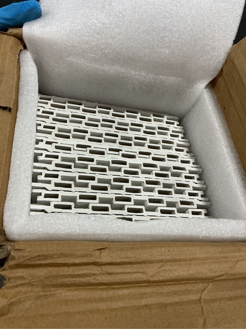 Condition photo showing Good Condition for Art3d WPC Wainscoting Panels, 16-Pack 48 x 6 Inch 3D Wall Accents for Interior Wall Decor, Living Room, Bedroom, White 48" * 6" White 16