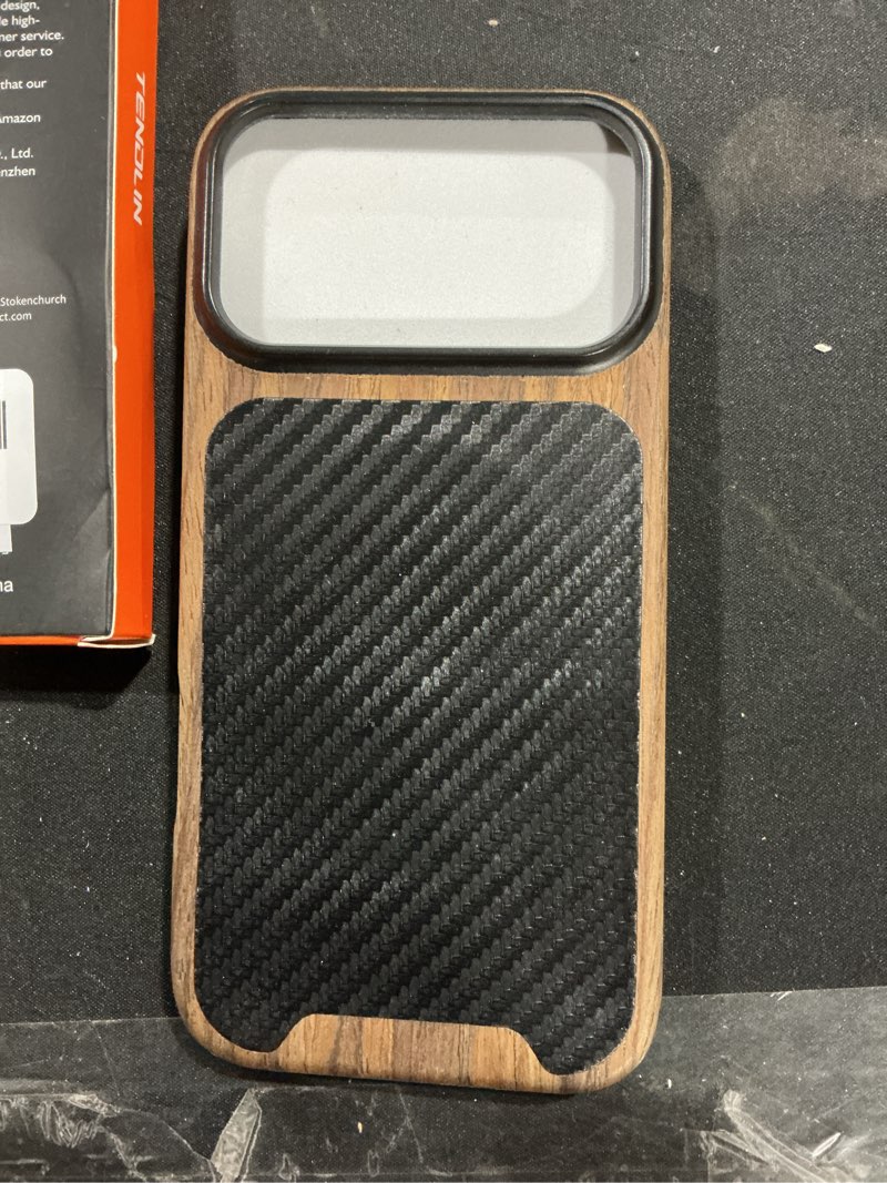 TENDLIN Magnetic Case Compatible with iPhone 17 Pro Max Case Wood Grain with Carbon Fiber Texture De