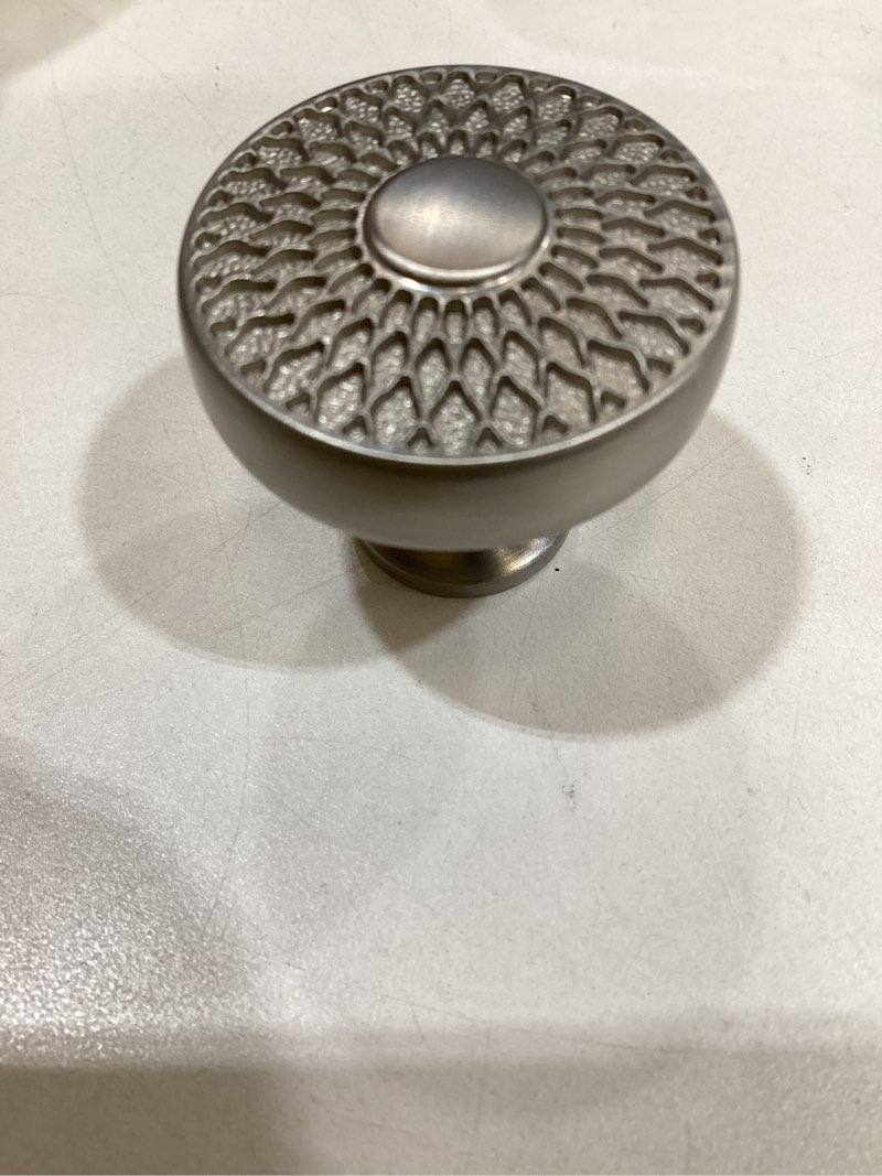 Cabinet knob