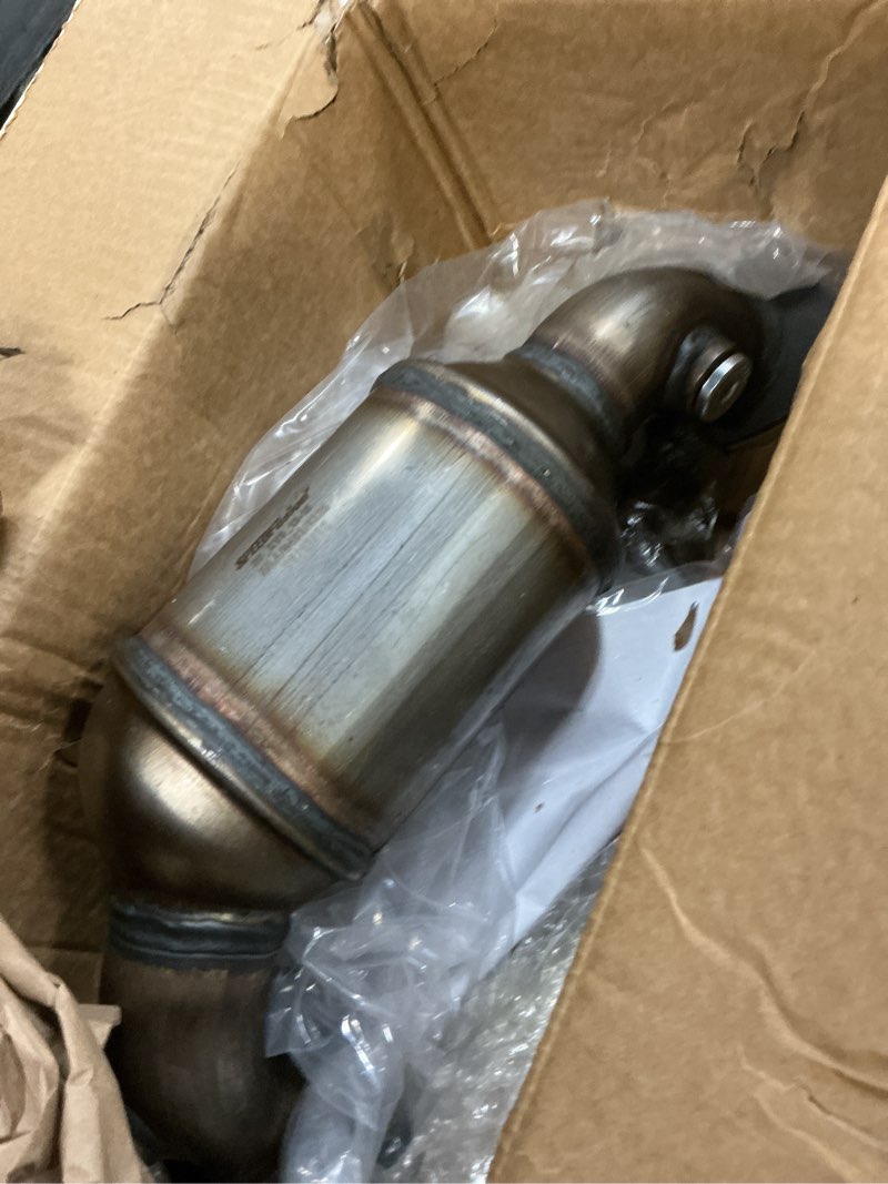 Condition photo showing Good Condition for catalytic converter compatible with ford escape 2013 2014 2015 2016 l4 1.6l turbo, ford escape 2017 2018 2019 l4 1.5l catalytic convertor 644175 674079 16881(epa compliant) ford escape 2013-2016