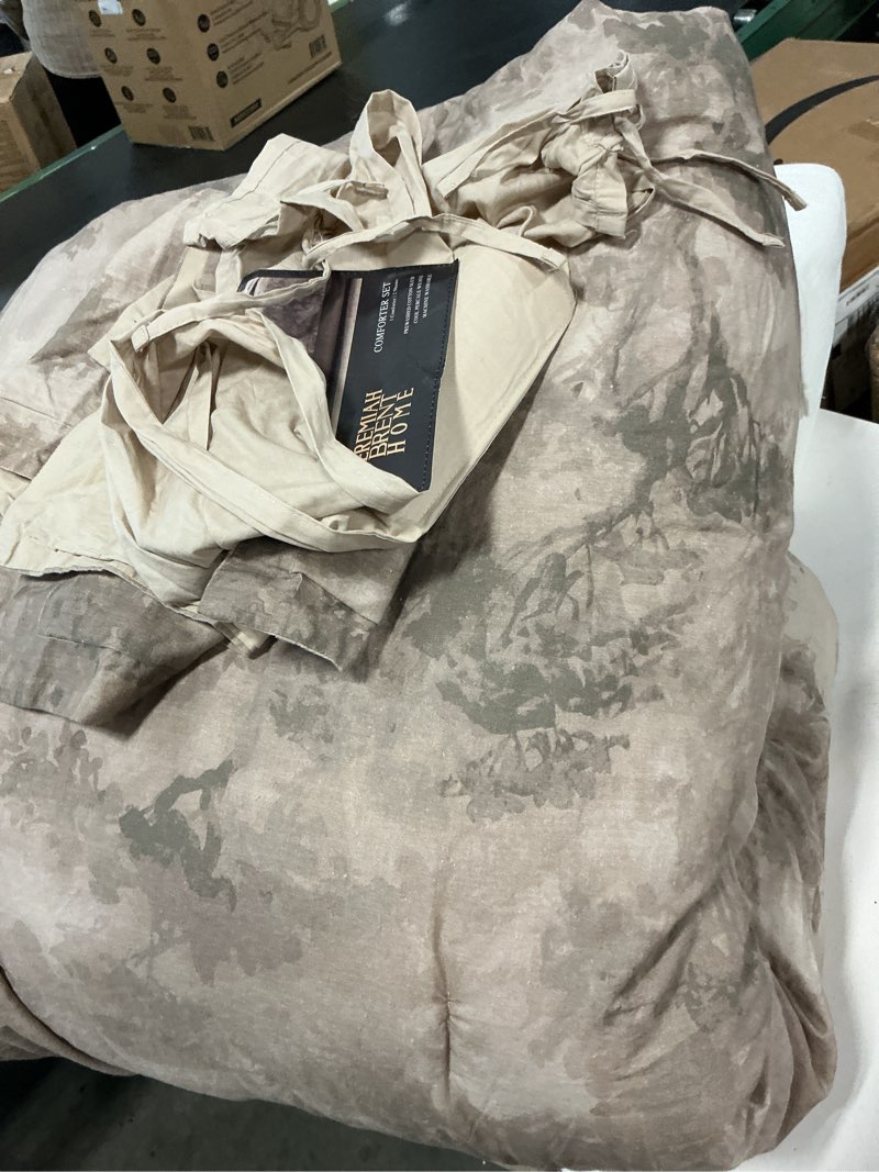 Condition photo showing As Is for jeremiah brent home 3pc king 'walk in the woods' cotton comforter set brown