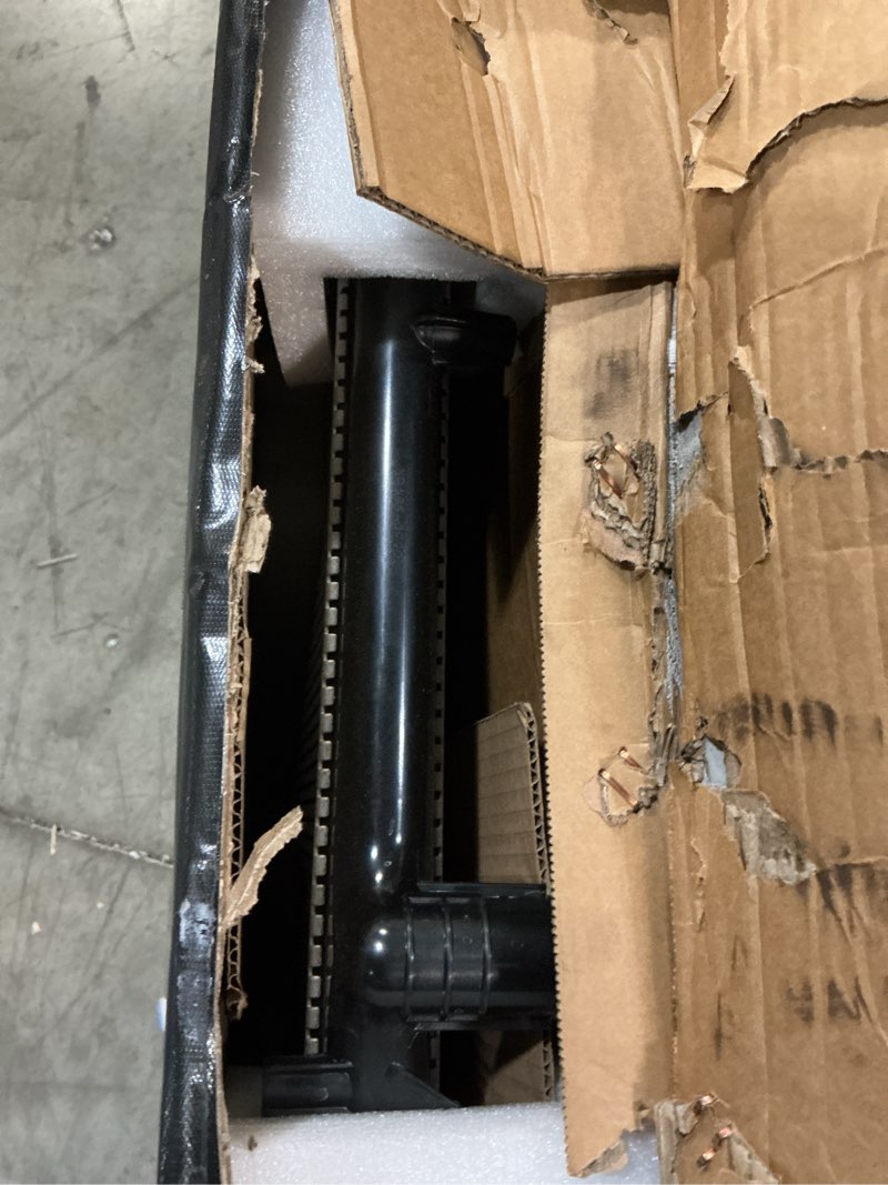 Condition photo showing Good Condition for kax cu2443 radiator compatible with 2002-2006 cr-v, 2003-2006 element, automotive replacement engine radiators