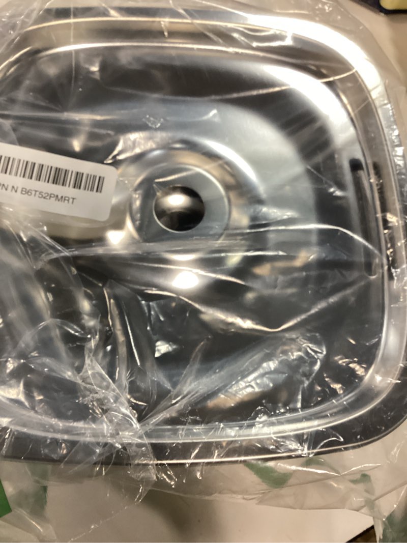 Condition photo showing Good Condition for veken innovation award winner stainless steel cat water fountain, 95oz/2.8l automatic pet fountain dog water dispenser with replacement filters & silicone mat, gifts for cats, dogs (silver) silver+2 filters+2 sponges 95oz (standard fill)