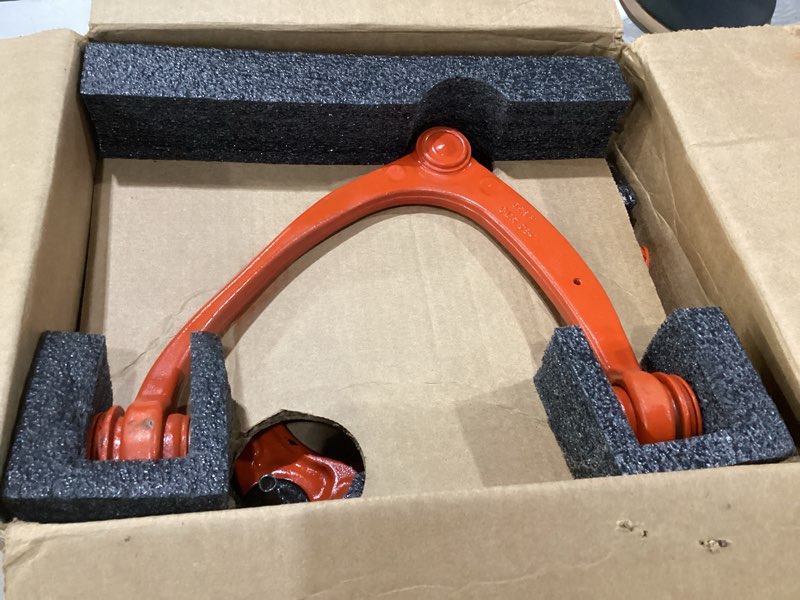 Condition photo showing Good Condition for rough country forged upper control arms for 2007-2018 chevy/gmc 1500-19401ared red finish