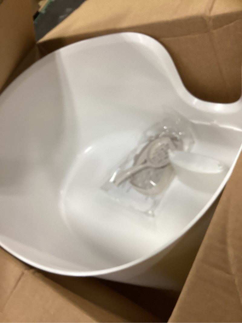 Condition photo showing Good Condition for Richell PAW TRAX High Wall Cat Litter Box XL, Large High Sides Cat Litter Pan in White