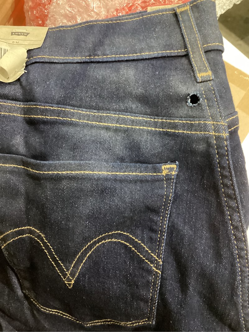Condition photo showing As Is for Levi's Womens Classic Straight Jeans (Also Available in Plus) 28 Regular (New) Darkest Sky (Stretch)
