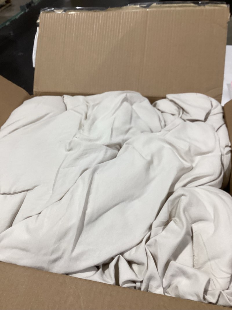 Condition photo showing Good Condition for Bedsure California King Comforter Set, Beige Soft Prewashed Bedding for All Seasons, 3 Pieces GentleSoft™ Bed Set, 1 Lightweight Comforter (104"x96") and 2 Pillowcases (20"x36") California King(104"x96") 01 - Beige