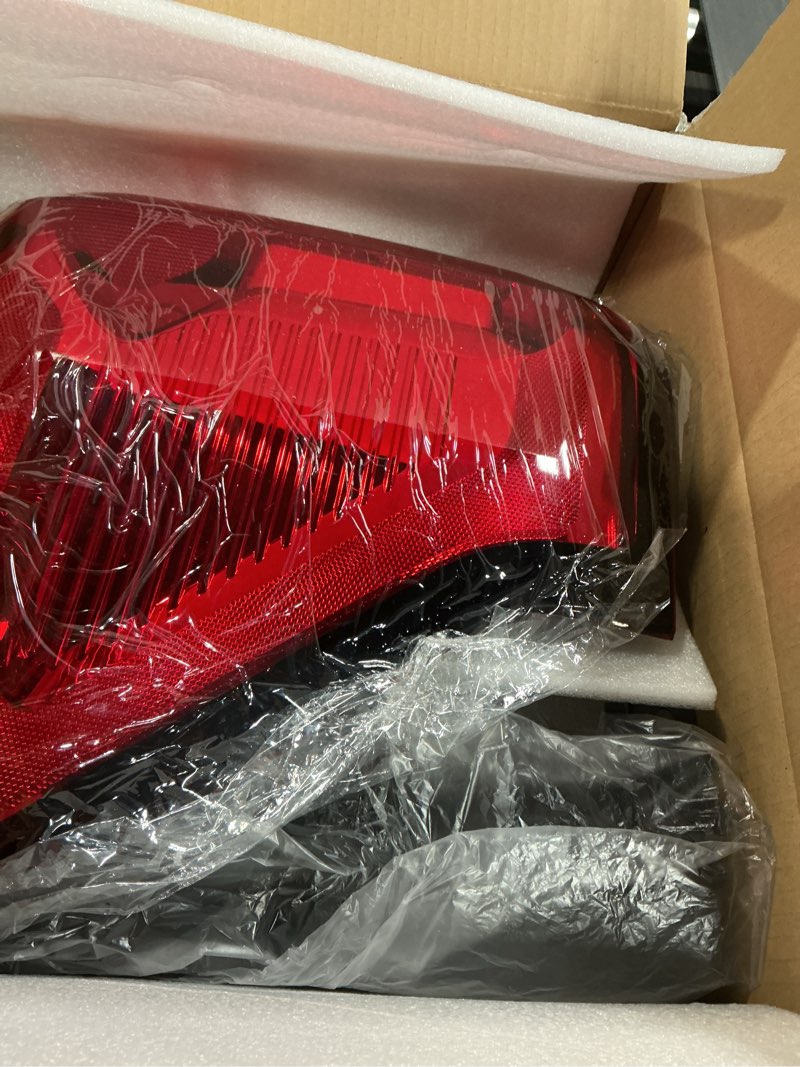Condition photo showing Good Condition for Chrome Red Halogen Tail Light Compatible with 2022-2024 Ford Expedition Taillights Rear Brake Lamp Taillight Rear Reverse Stop Brake Lamp Replacement for OEM#NL1Z13405A Left Drider Side LH Left Driver Side 2022-2024 Ford Expedition Chrome Housing