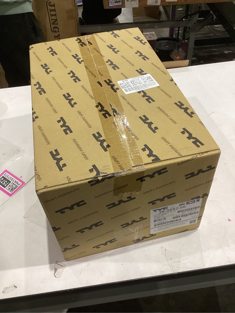 Condition photo showing New/Like New for TYC 20-5652-00 Toyota 4 Runner Driver Side Headlight Assembly