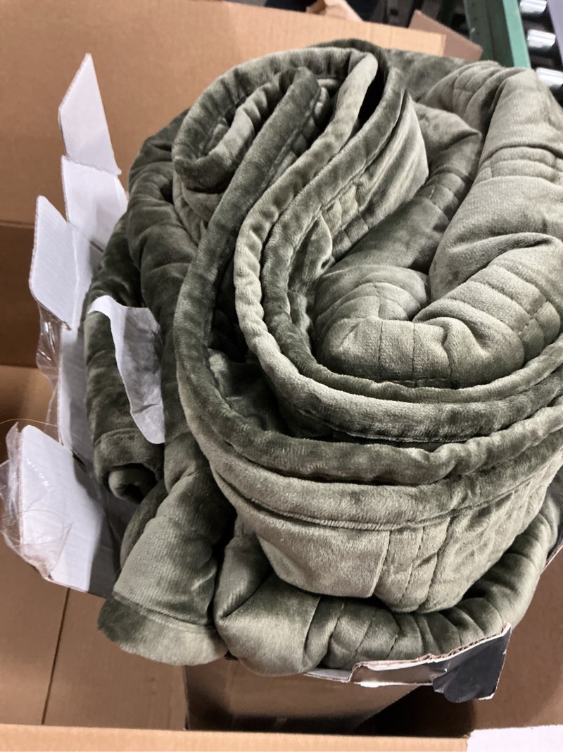 Condition photo showing Good Condition for EVERGRACE Luxury Ruched Velvet Quilt Queen Size, Ultra Soft Bedspread Coverlet Set, Lightweight Velvet Comforter, Quilted Bedding Cover with 2 Matching Shams for All Season, Olive Green FULL/QUEEN (90" x 92") Olive Green