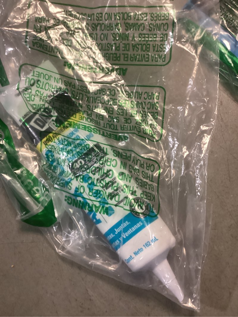 Condition photo showing Good Condition for dap 18152 10.1 fl oz; alex plus white [price is per tube]
