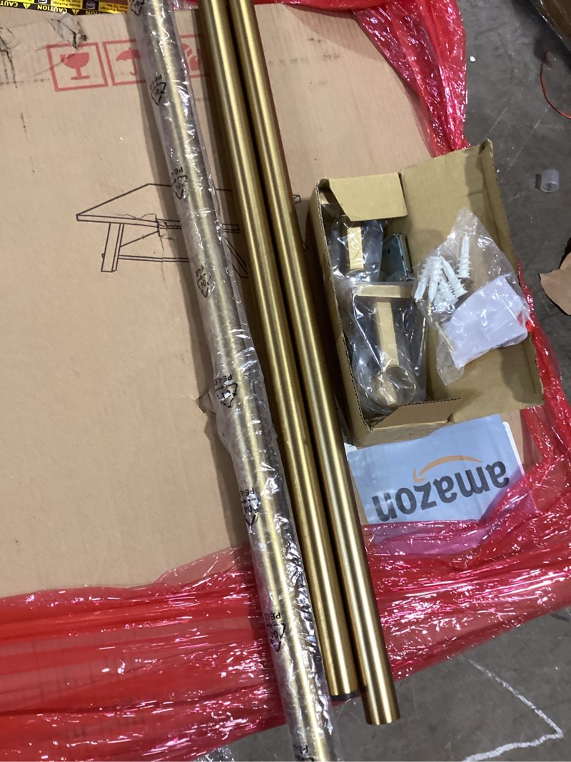 Classic Curtain Rod And Wall Bracket