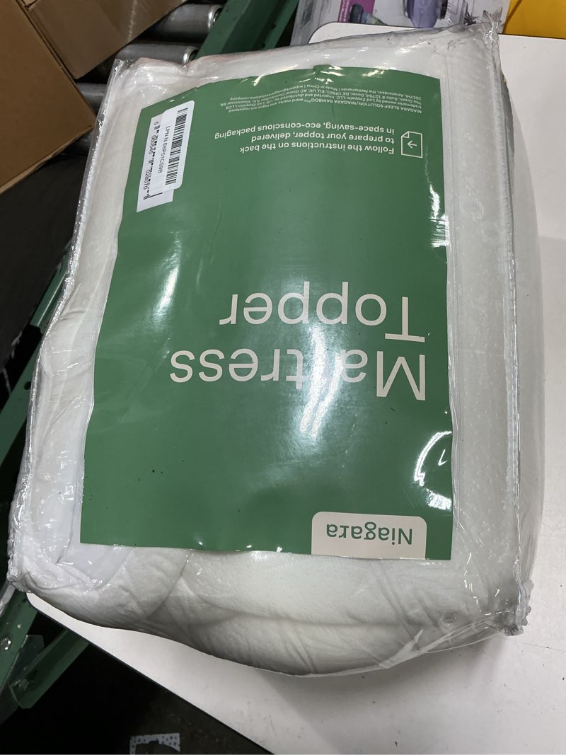 Condition photo showing New/Like New for ultra soft king size mattress topper - viscose made from bamboo pillow top mattress pad for back pain relief - naturally cooling for hot sleepers, white white king