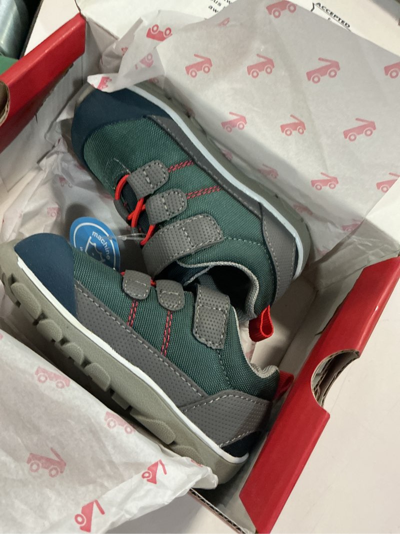 Condition photo showing New/Like New for see kai run summit (toddler/little kid) size 6