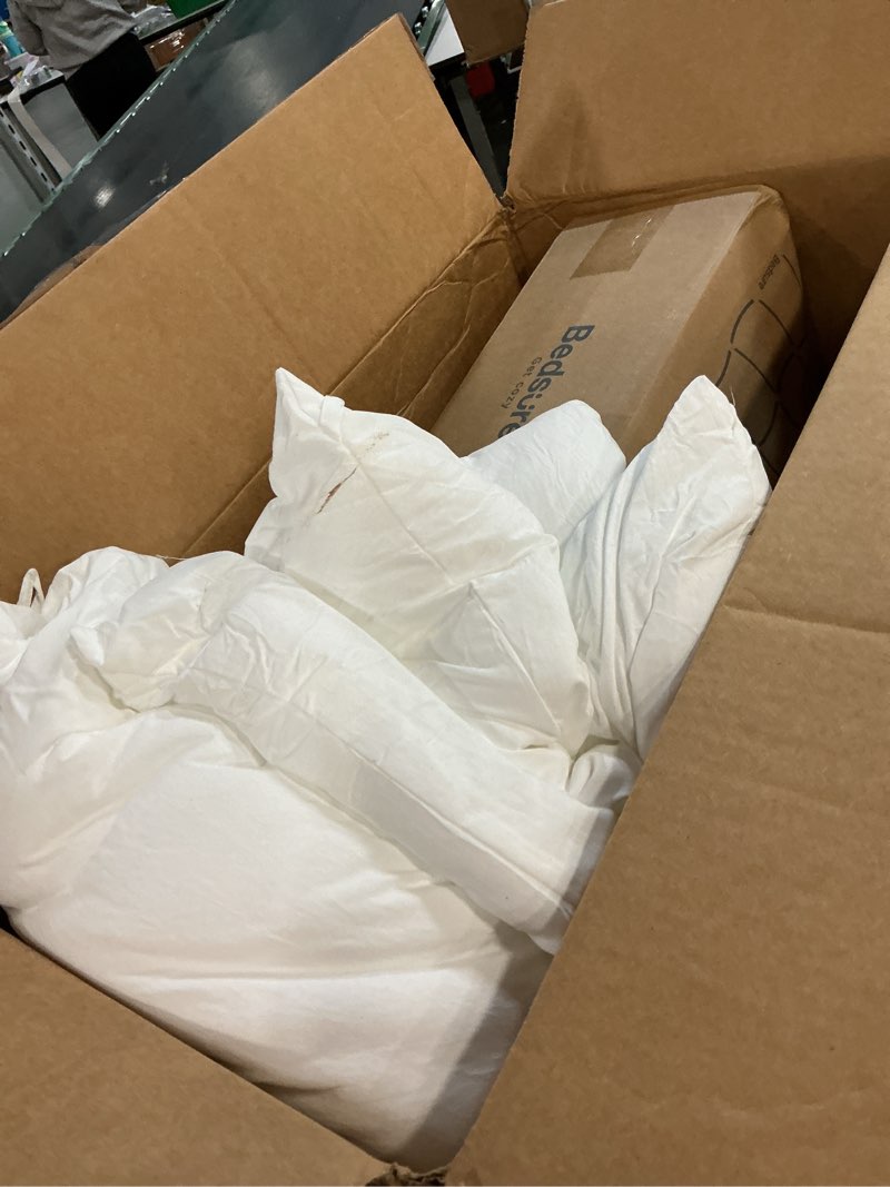 Condition photo showing As Is for Bedsure Comforter Duvet Insert - Quilted Comforters Cal King Size, All Season Duvet, GentleSoft Down Alternative Bedding, with 8 Tabs, Gifts for Women/Men, White, California King 96 X 102 Inches California King White