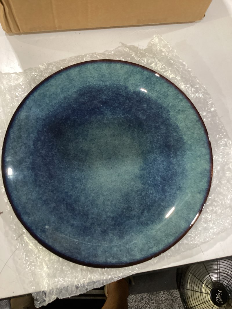 Condition photo showing New/Like New for dinner plates set of 6, 10 inch ceramic plates – porcelain dinner plates for kitchen, serving & everyday use, microwave & dishwasher safe beige