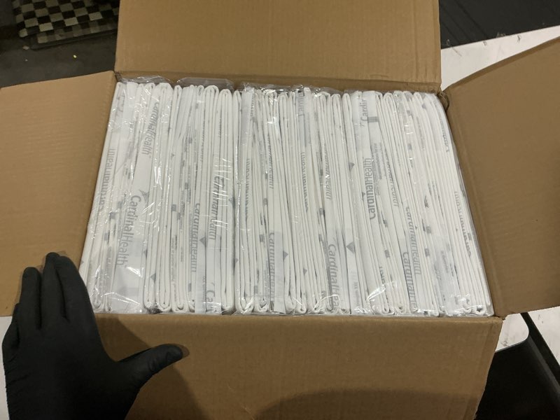 Condition photo showing Good Condition for cardinal health™ quilted premium underpads, wings™, maximum absorbency, 2x-large, 40 x 57in, case of 30