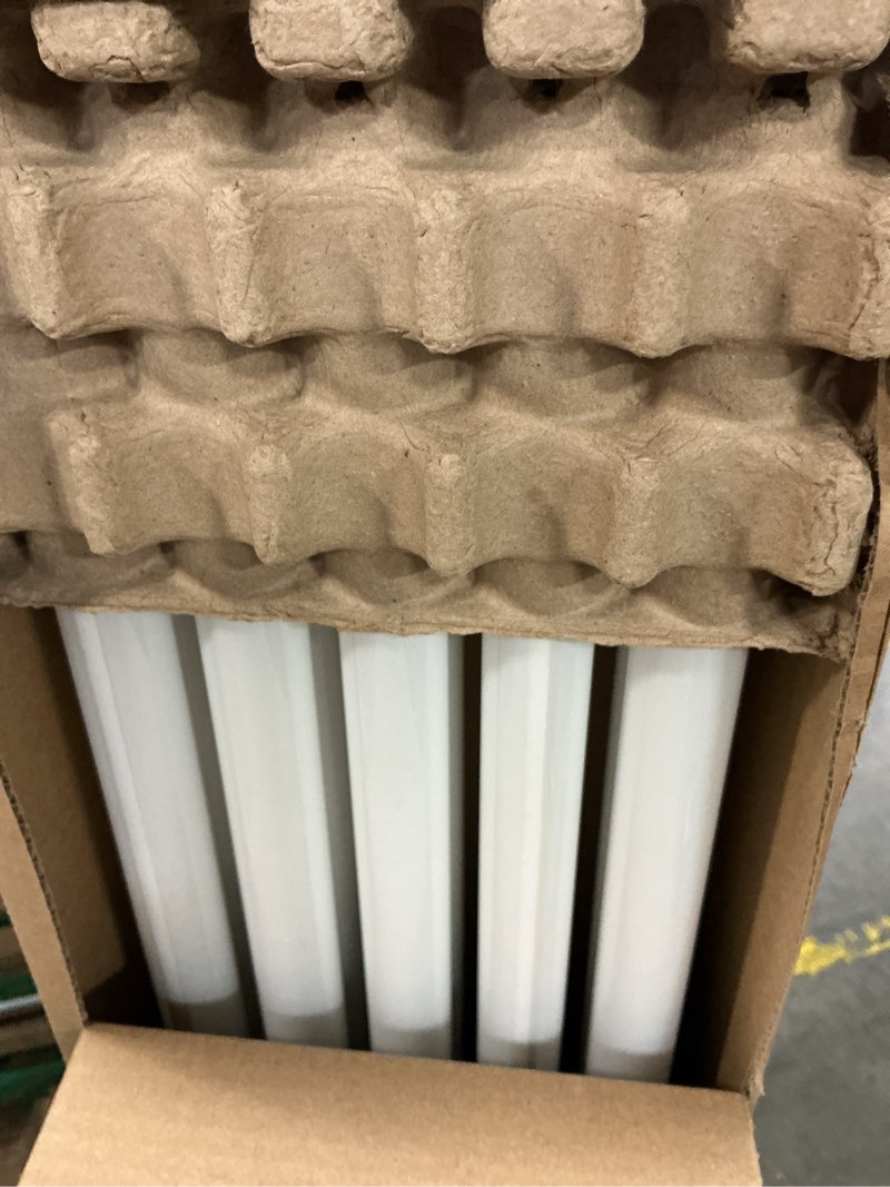 Condition photo showing Good Condition for 4 ft. 14-watt t8 non-dimmable led linear light bulb type b bypass double ended daylight 5000k (10-pack)