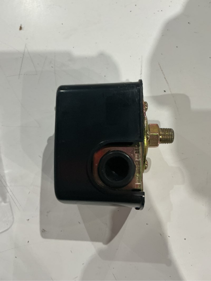 https://lotting-media.assets.bidfta.com/lotting_ffd87214-cf34-4115-9a53-14713c84f2b9