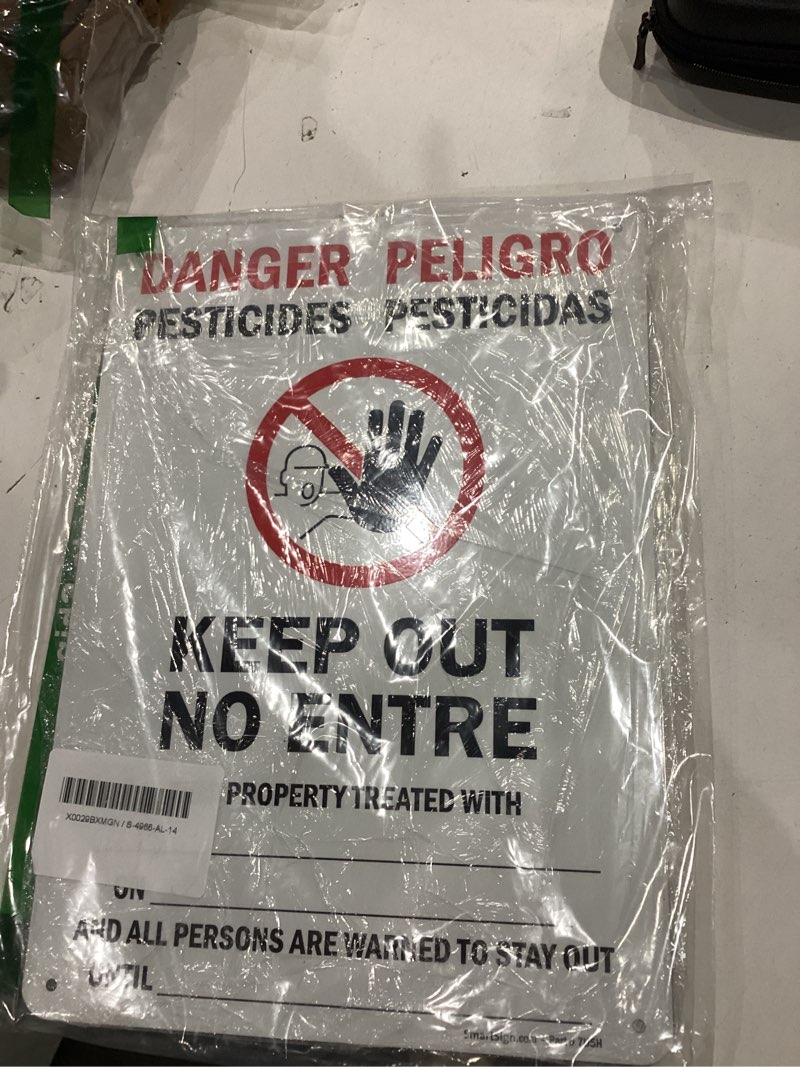 Condition photo showing Good Condition for smartsign "danger - pesticides, keep out" bilingual sign | 10" x 14" aluminum