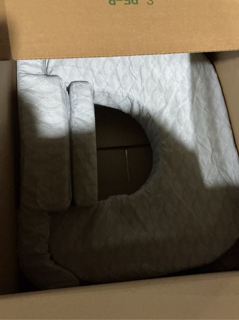 Condition photo showing Good Condition for My Brest Friend Twin Nursing Pillow - Enhanced Comfort with Slipcover - Ergonomic Breastfeeding Pill