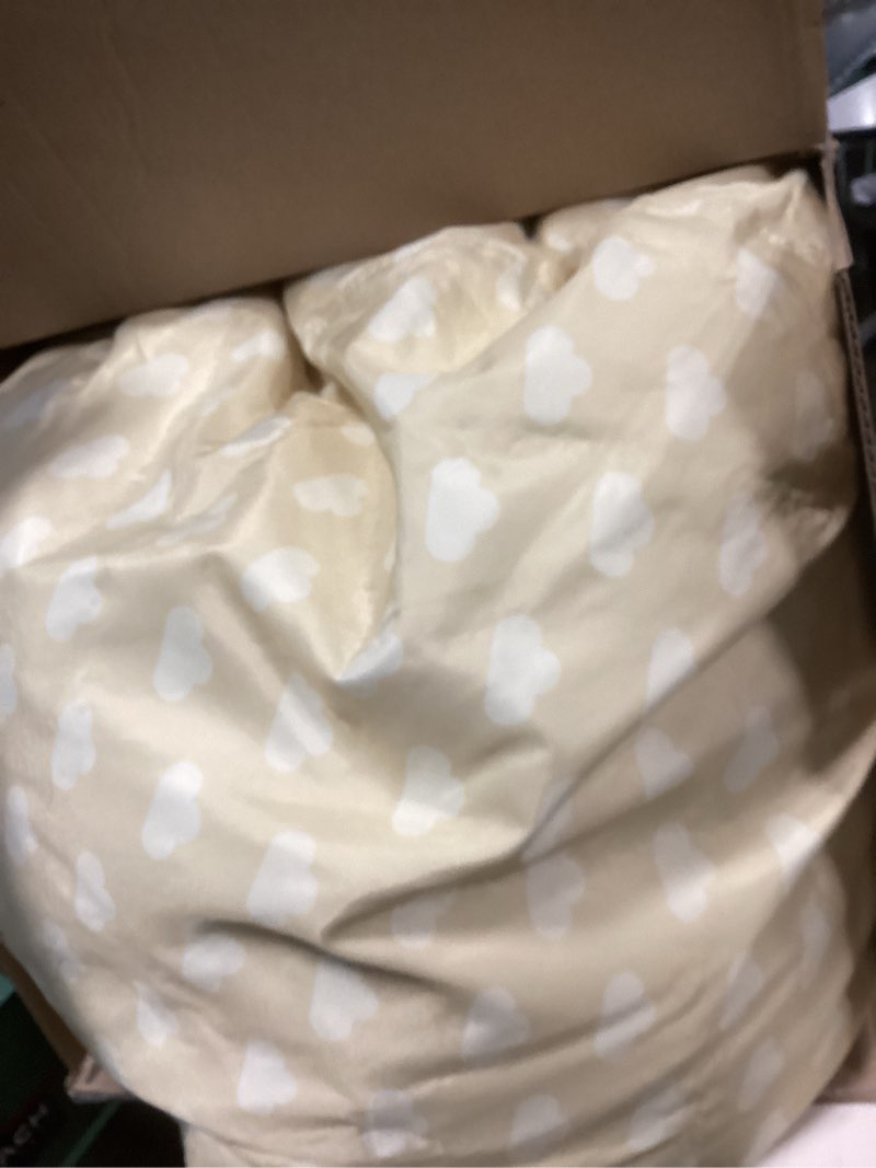 Condition photo showing Good Condition for Big Joe Classic Bean Bag Chair for Kids Bedroom and Reading Nook, Easy-Clean Mini Clouds Oat, Durable Nylon Polyester Blend, 2 feet Refillable Mini Clouds Oat Single Classic Beanbag