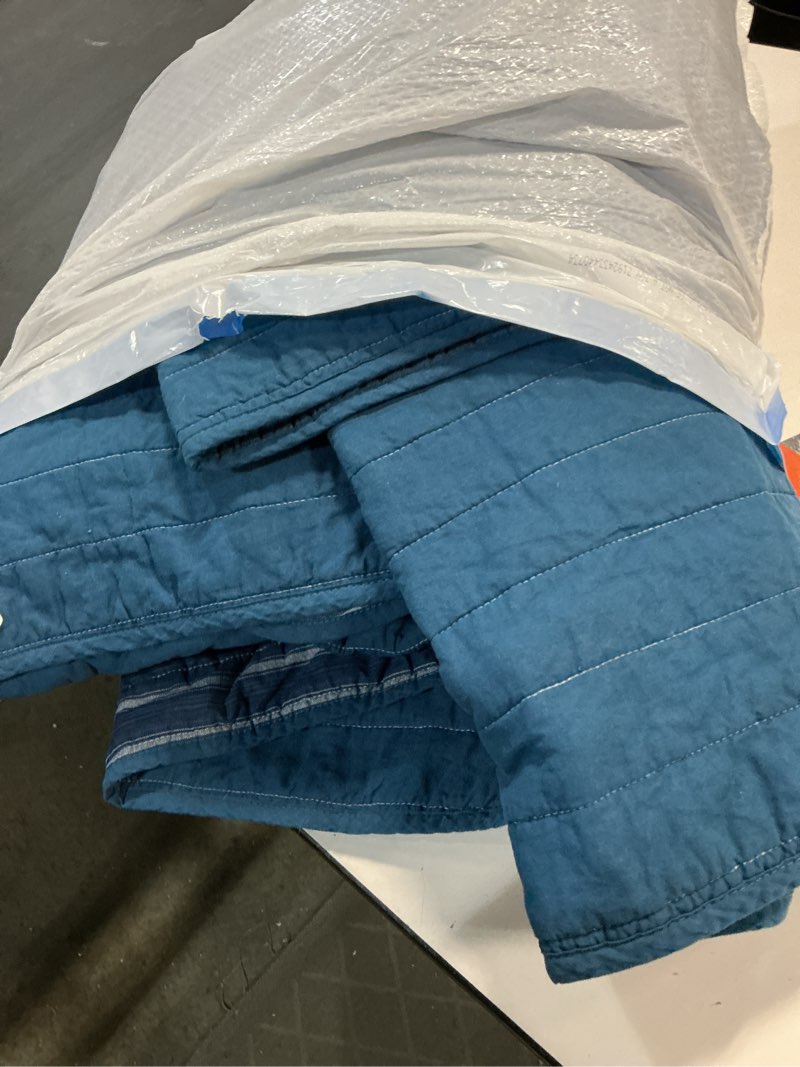 Condition photo showing As Is for Nautica - Queen Quilt Set, Soft & Breathable Cotton Bedding with Medium Weight Feel, Reversible 3 Piece Bed Set with Matching Pillowcase (Coveside Blue) Dark Blue/Medium Blue Queen