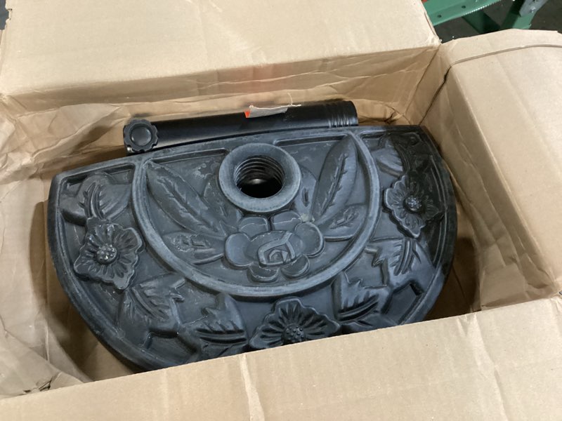 Condition photo showing New/Like New for clihome 20-lb black resin plastic patio umbrella base
