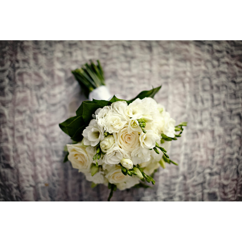 " White Rose Bouquet "