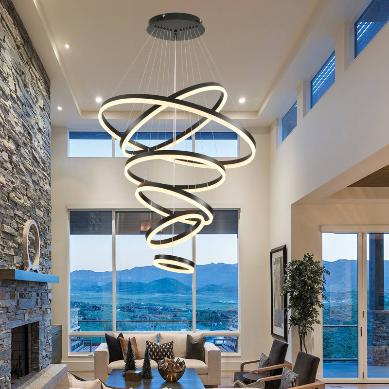 Divo Chandelier