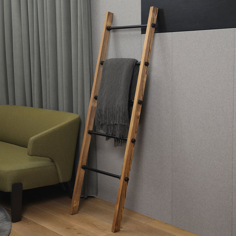 Wood Blanket Ladder with Industrial Black Pipe