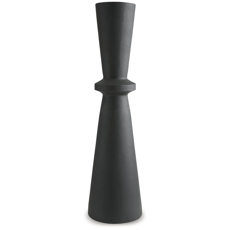 Chadrick Vase
