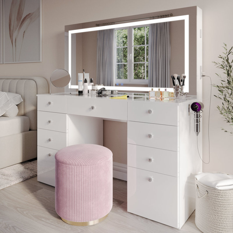 Selina Extra-Large Premium Vanity Table With Integrated Speakers And Luxury Storage